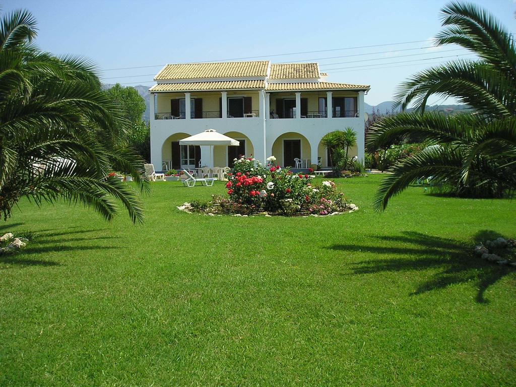 Eleftheria Studios And Apartments Acharavi  Exteriér fotografie